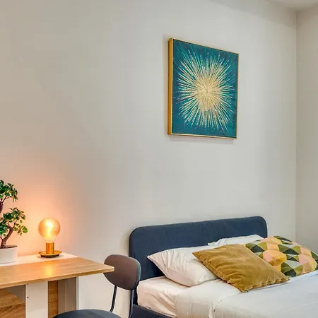 Le Berlioz - Cosy - Métro A Et B - Wifi Inclus Apartamento *